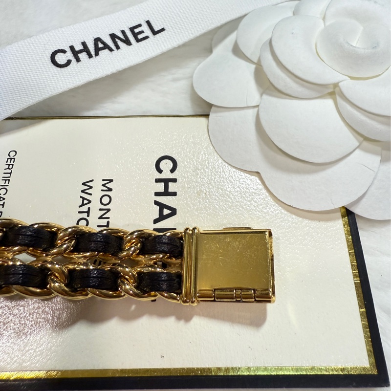 CHANEL 香奈兒 皮穿繩黑金 方糖 首映錶L號-11