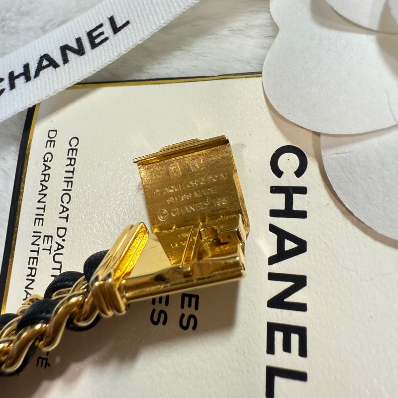 CHANEL 香奈兒 皮穿繩黑金 方糖 首映錶L號-13