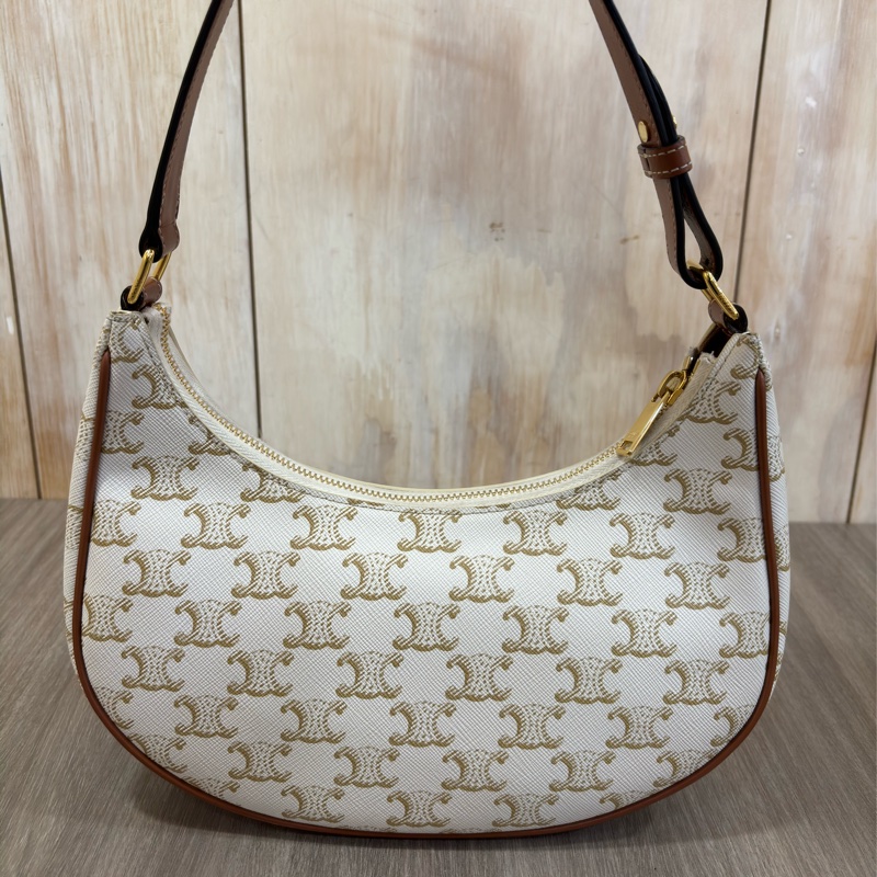 CELINE AVA TRIOMPHE 193952 米色 咖皮 凱旋門 腋下包 彎月包 肩背包 牛角包 可頌包-10