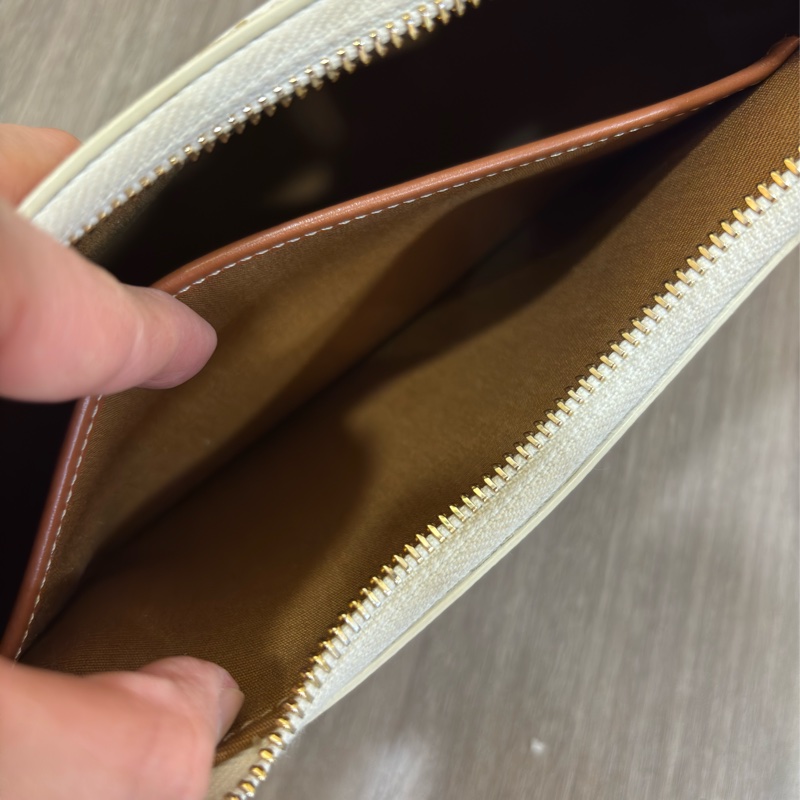 CELINE AVA TRIOMPHE 193952 米色 咖皮 凱旋門 腋下包 彎月包 肩背包 牛角包 可頌包-15