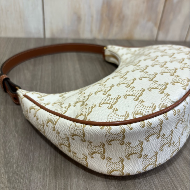 CELINE AVA TRIOMPHE 193952 米色 咖皮 凱旋門 腋下包 彎月包 肩背包 牛角包 可頌包-16