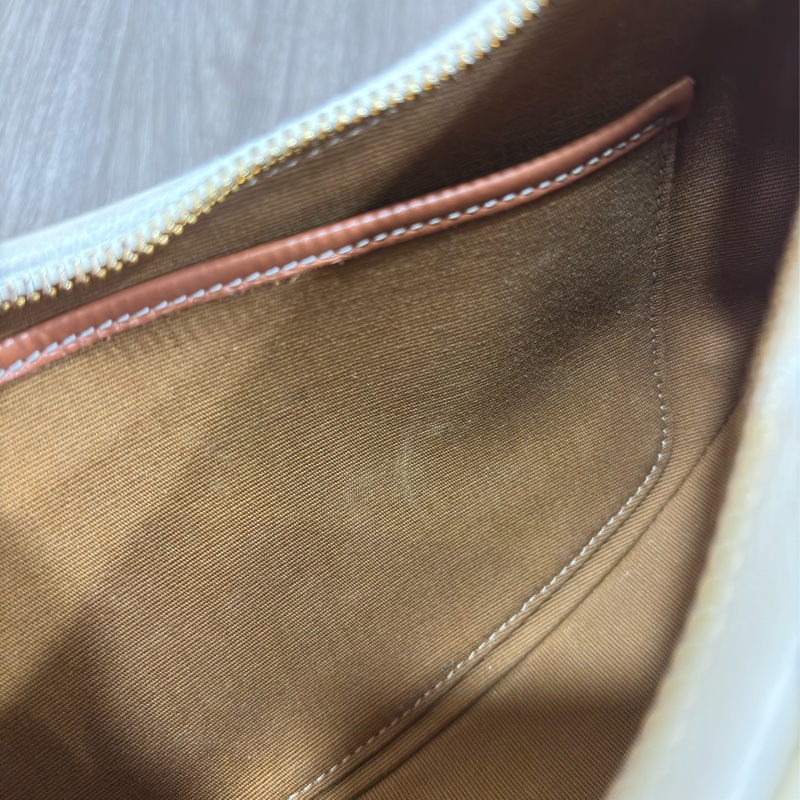 CELINE AVA TRIOMPHE 193952 米色 咖皮 凱旋門 腋下包 彎月包 肩背包 牛角包 可頌包-24