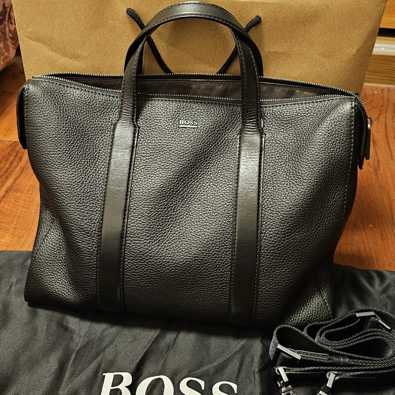 Hugo Boss Helios 粒面牛皮公事包-10