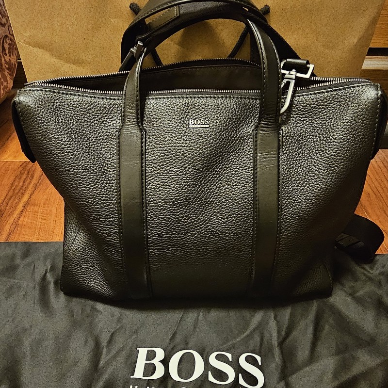 Hugo Boss Helios 粒面牛皮公事包-11