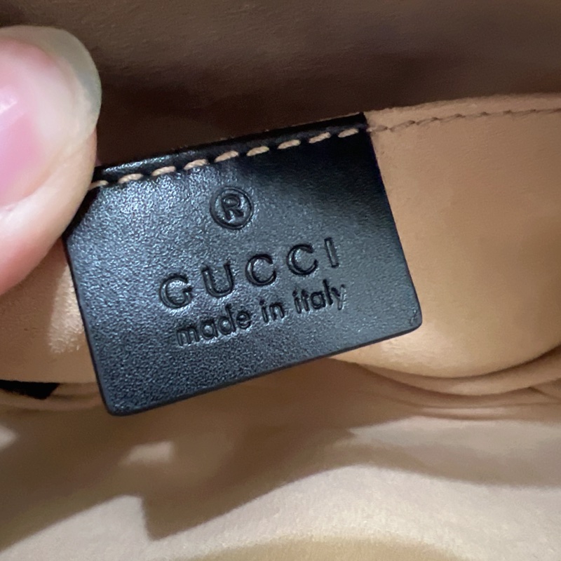 Gucci 馬夢marmont 黑金腰包-16
