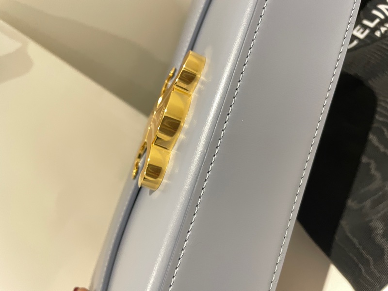 全新正品CELINE  Triomphe SHOULDER BAG 霧霾藍凱旋門亮面牛皮肩下腋下包（購於網紅陳卉 林襄）可優惠-6