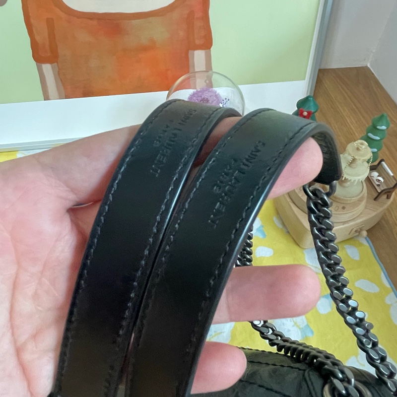 ❤️熱門實用 YSL  Saint Laurent Niki 包 中款 黑銀款 近全新-4