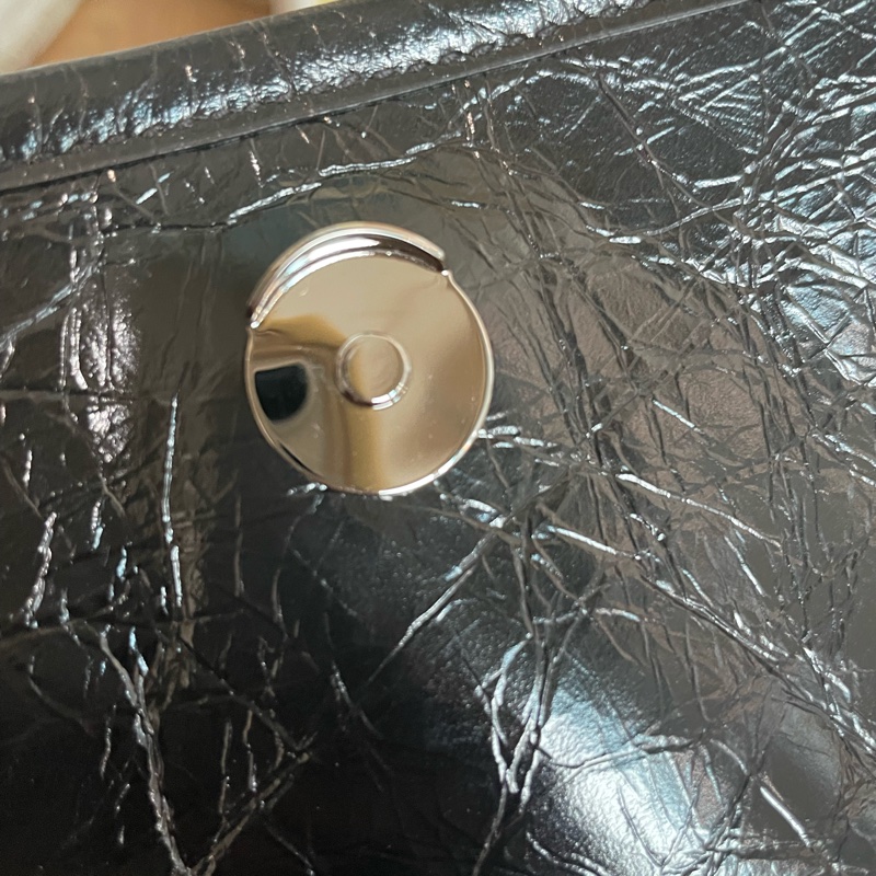 ❤️熱門實用 YSL  Saint Laurent Niki 包 中款 黑銀款 近全新-16