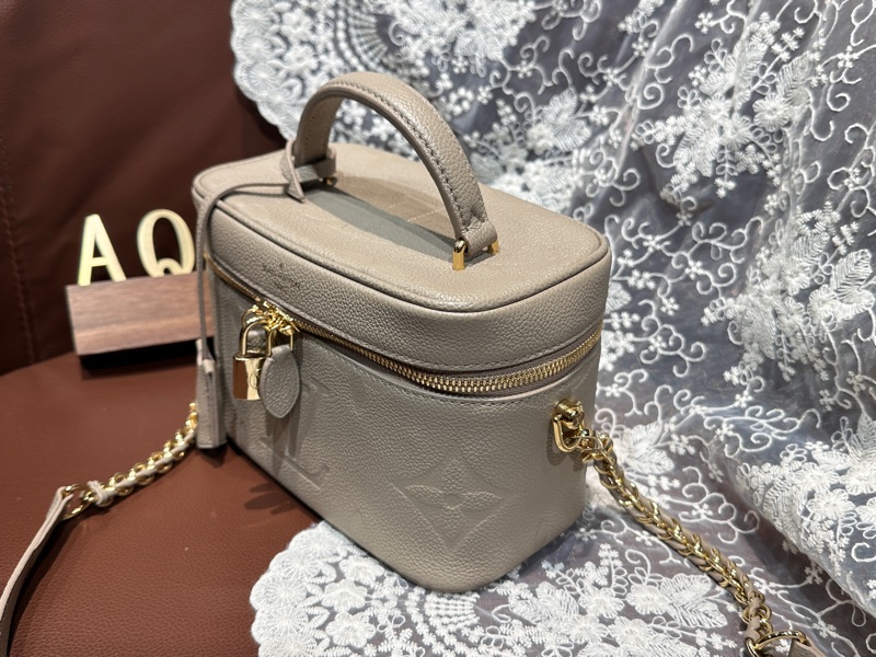 Louis Vuitton Vanity PM 大象灰老花-7