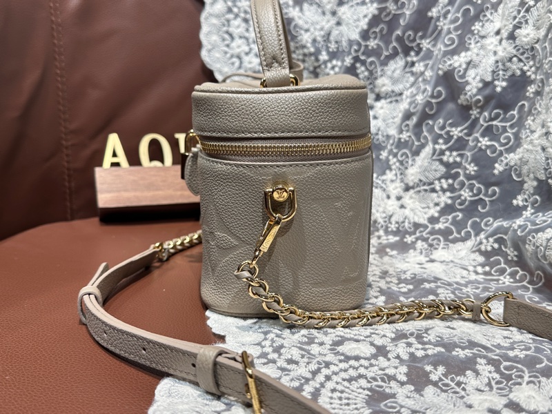 Louis Vuitton Vanity PM 大象灰老花-9