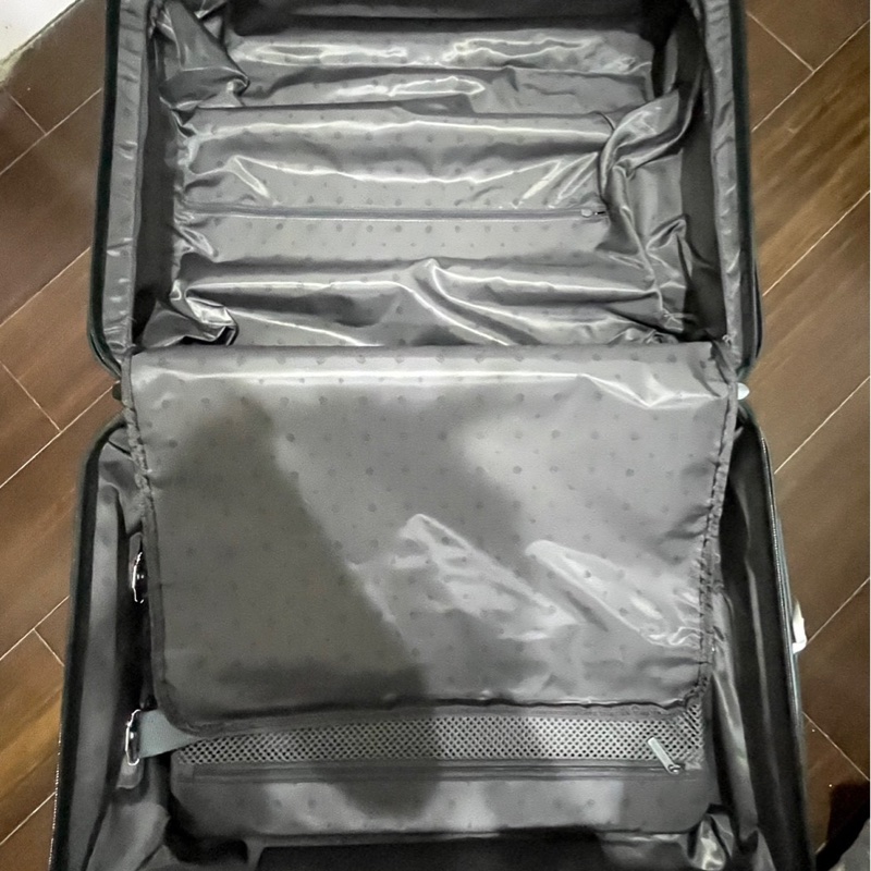 RIMOWA ESSENTIAL CABIN-8