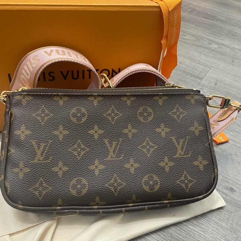 LV 5合ㄧ麻將包 M44840 買回來沒使用過 放衣櫥內-16