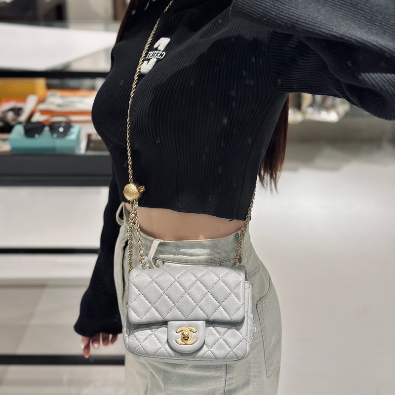 Chanel灰色金球方胖-6