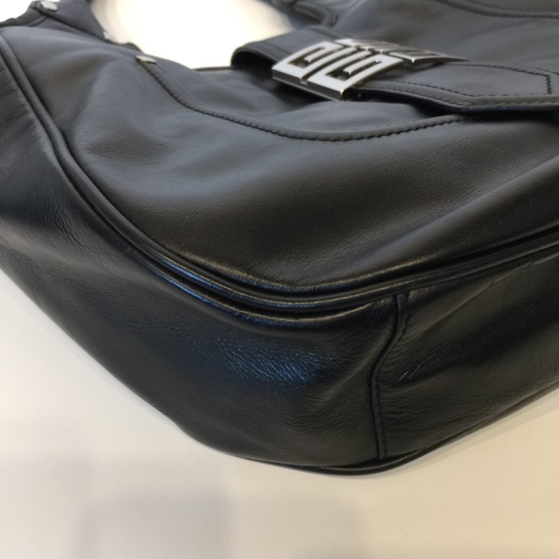 GIVENCHY 紀梵希 黑色全皮 彎月肩背包 /側肩包-5