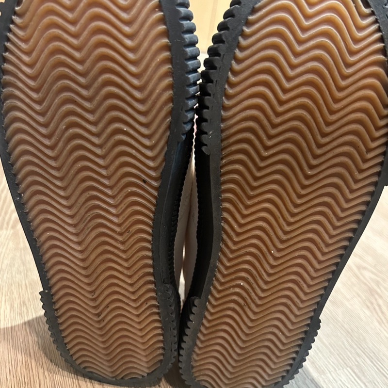 LOEWE羅威餅乾鞋Anagram Flap Sneaker-9