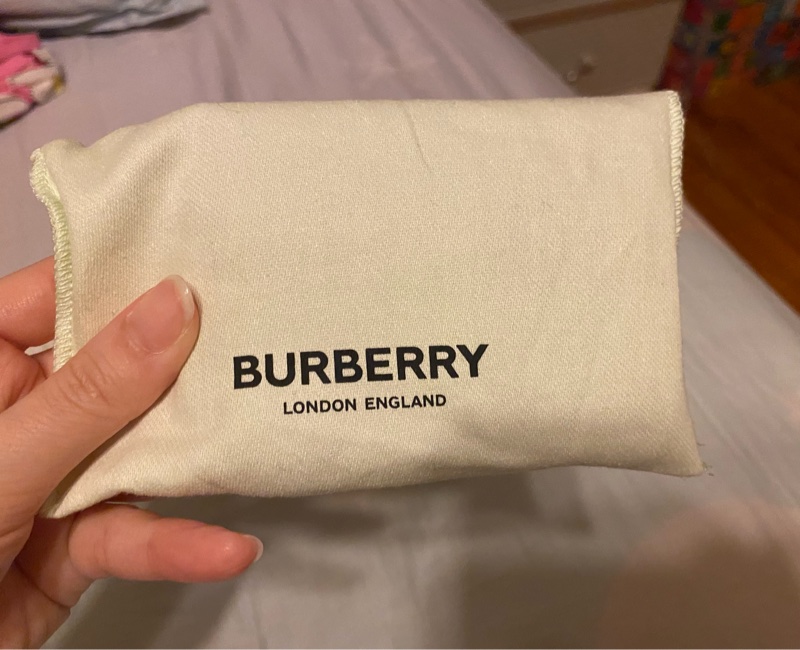 Burberry TB金色logo 卡夾 附購證 防塵袋 紙袋-4