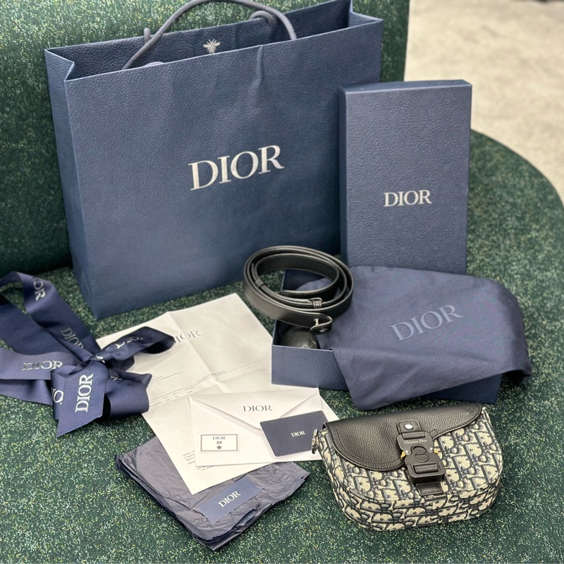 全新全配,有購證✨Dior 馬鞍包 郵差包 oblique mini 信使包 男女皆可背‼️-1