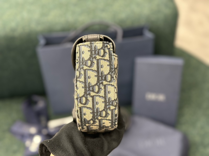 全新全配,有購證✨Dior 馬鞍包 郵差包 oblique mini 信使包 男女皆可背‼️-15