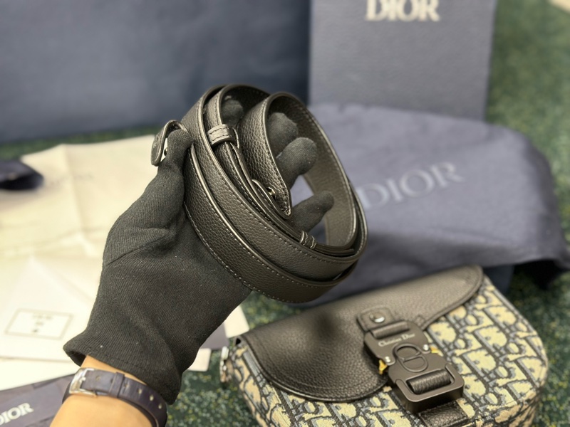 全新全配,有購證✨#Dior #馬鞍包 #郵差包 #信使包 #oblique saddle 老花 19cm 男女皆可背,超時尚‼️-16