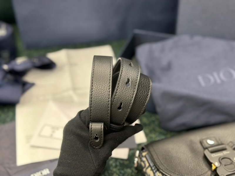 全新全配,有購證✨#Dior #馬鞍包 #郵差包 #信使包 #oblique saddle 老花 19cm 男女皆可背,超時尚‼️-18