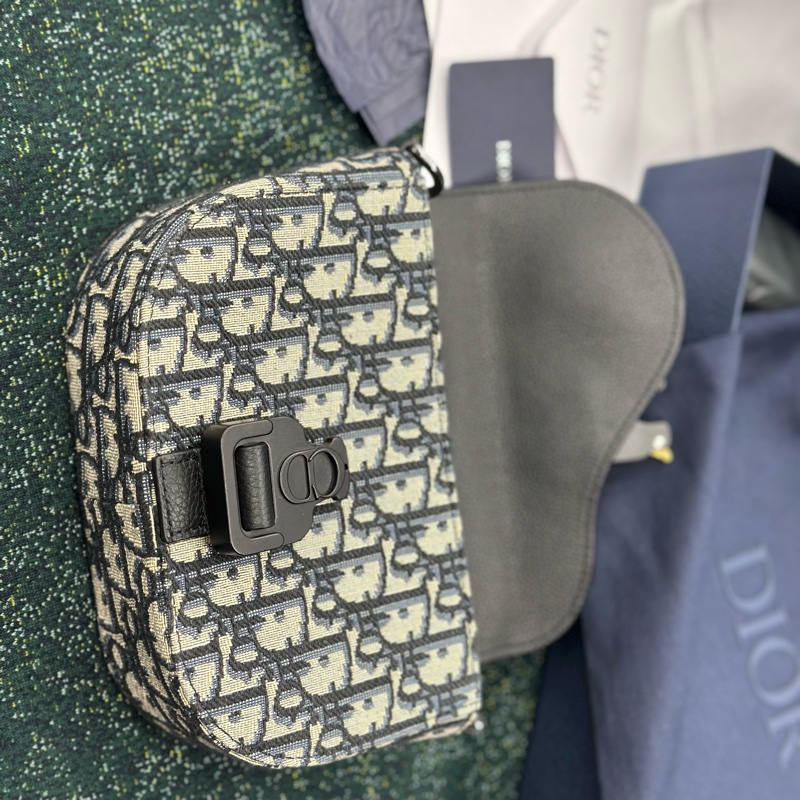 全新全配,有購證✨#Dior #馬鞍包 #郵差包 #信使包 #oblique saddle 老花 19cm 男女皆可背,超時尚‼️-21