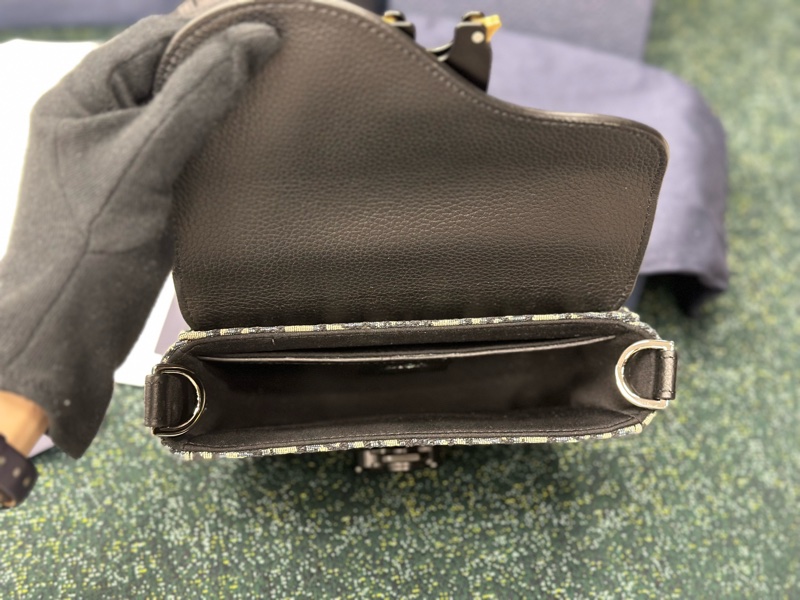 全新全配,有購證✨#Dior #馬鞍包 #郵差包 #信使包 #oblique saddle 老花 19cm 男女皆可背,超時尚‼️-22