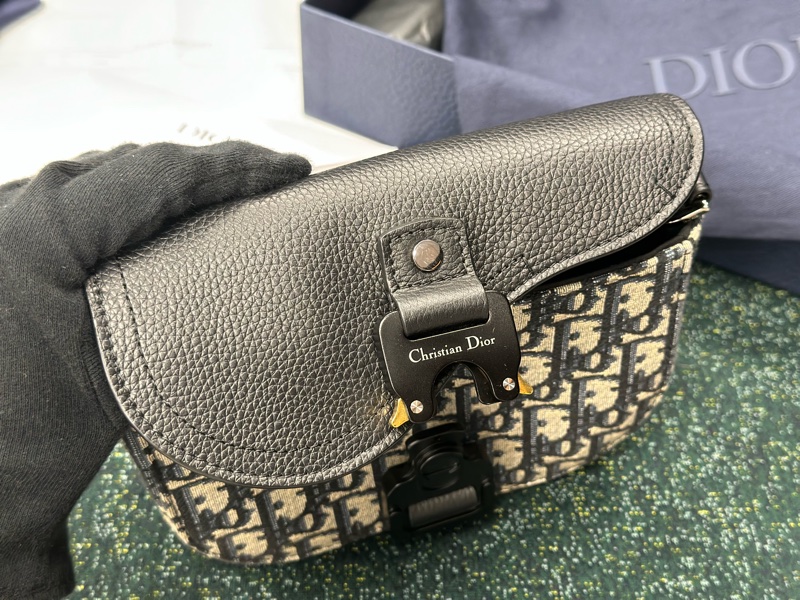 全新全配,有購證✨#Dior #馬鞍包 #郵差包 #信使包 #oblique saddle 老花 19cm 男女皆可背,超時尚‼️-24