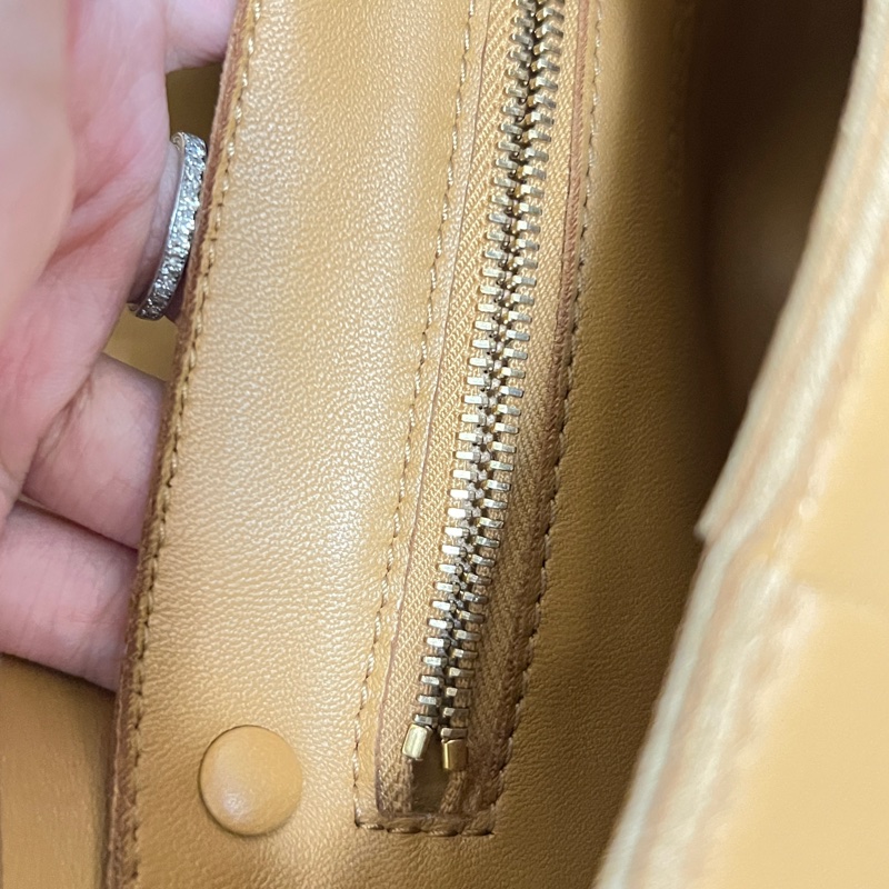 Bottega Veneta Cassette 5*3格 駝色-16