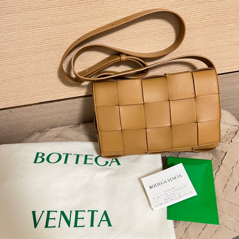 Bottega Veneta Cassette 5*3格 駝色-3