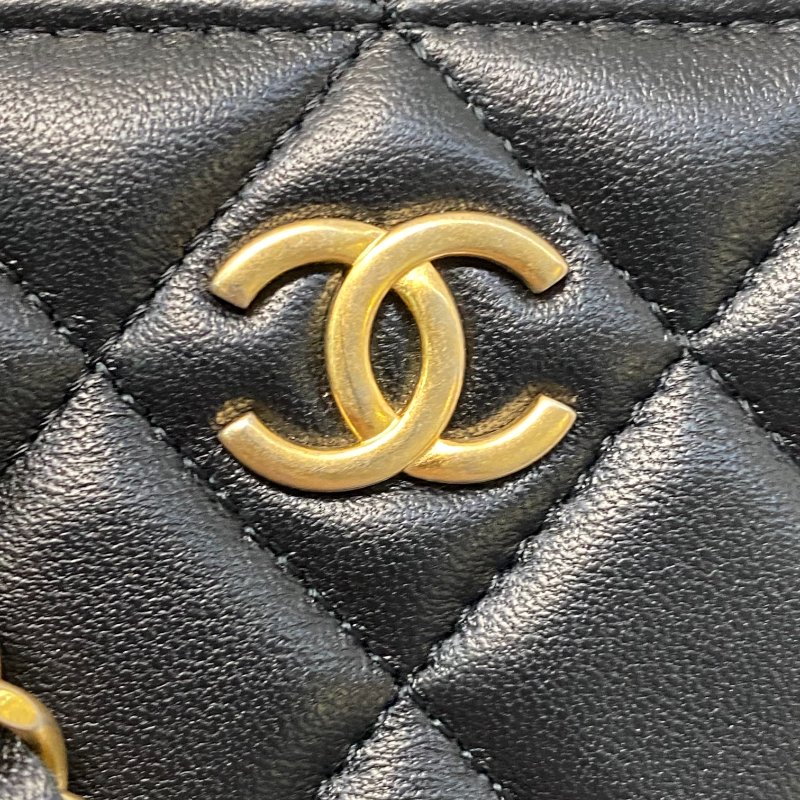 △ Chanel 香奈兒 Black Lambskin Gold-tone Metal Chain black Pink Handle Vanity Case 黑色羊皮金色金屬鏈條黑粉色手柄化妝箱 AP2199 - 247005194-8