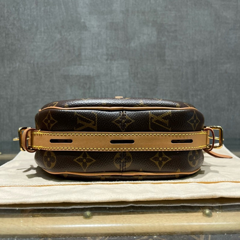 ❌售出❌ LV Boite Chapeau 大號軟圓餅-4