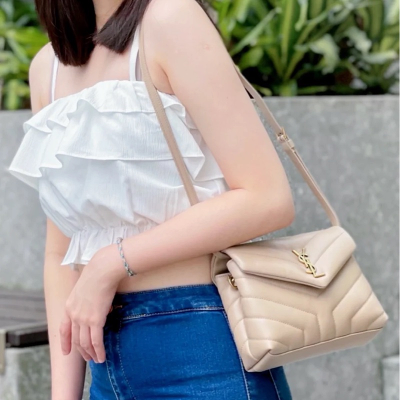 🔥溫柔奶茶色🔥 #YSL #聖羅蘭 #LouLouToy #方胖子 #信封包-3