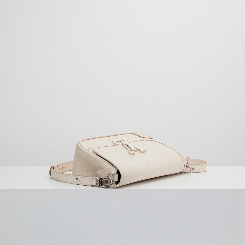 Lv buci 奶油白法棍包-8