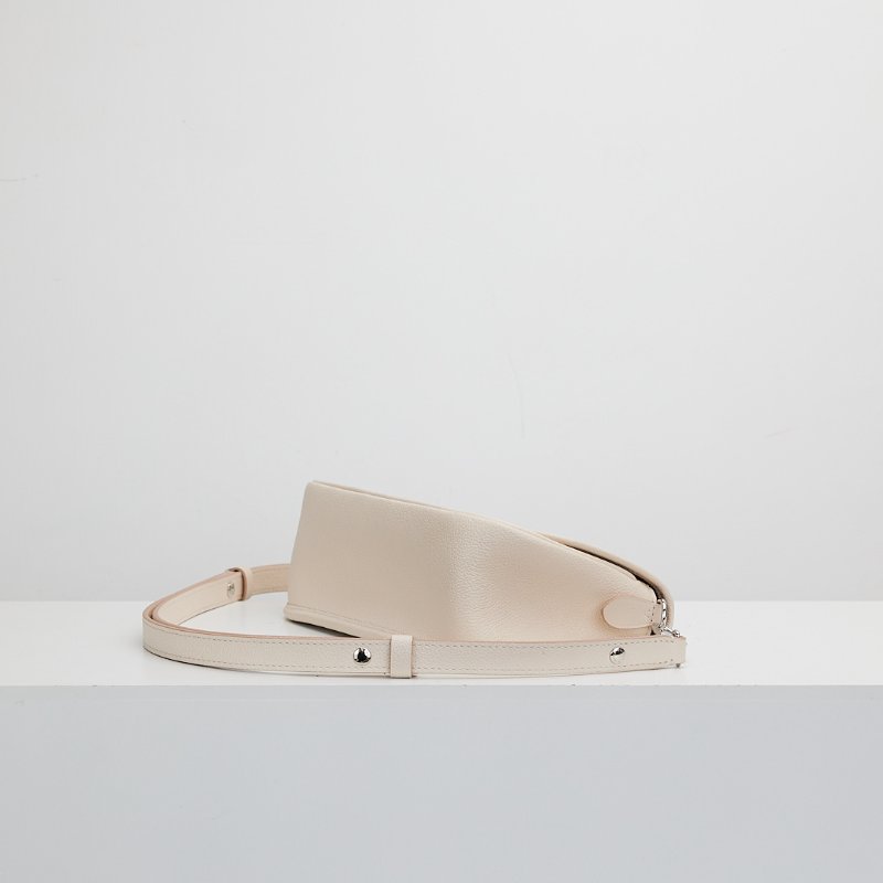 Lv buci 奶油白法棍包-9