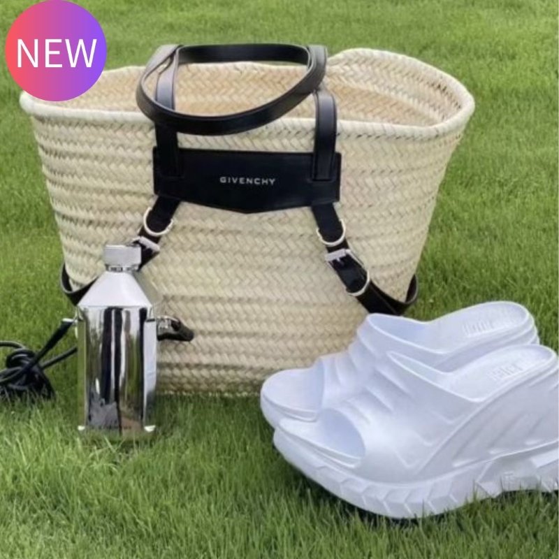 Givenchy 中款 Voyou 皮帶釦環草編包 米色《2024季度新品》-0