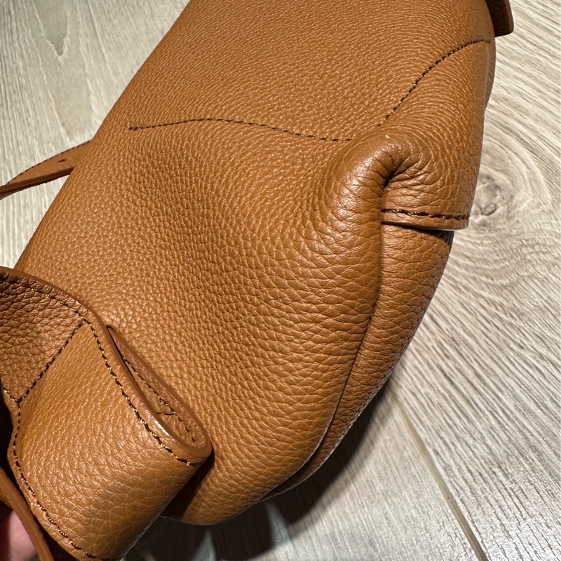 RABEANCO  KEO單肩斜背荔枝紋三角包/牛角包🥐-小(深駝)-4