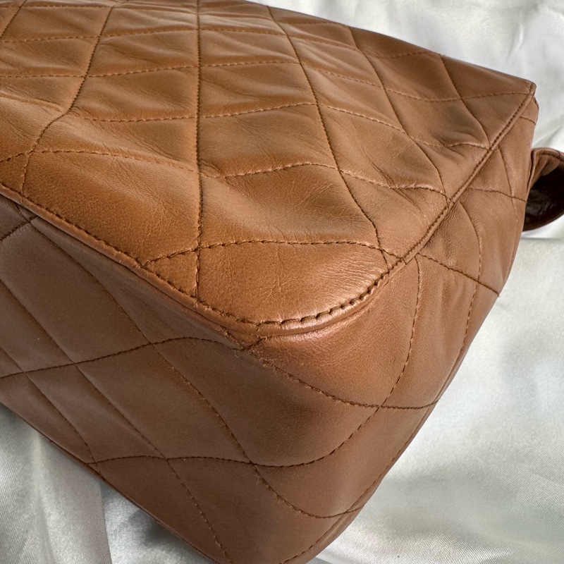 Chanel Matelasse Lambskin Turnlock Post Bag 焦糖色羊皮郵差包-25