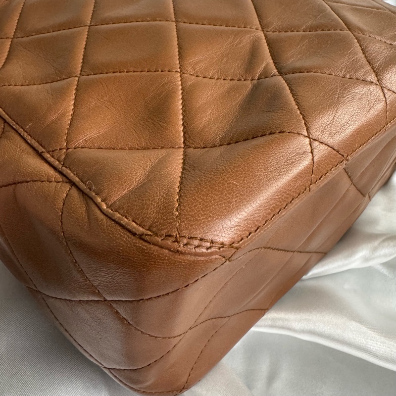 Chanel Matelasse Lambskin Turnlock Post Bag 焦糖色羊皮郵差包-26