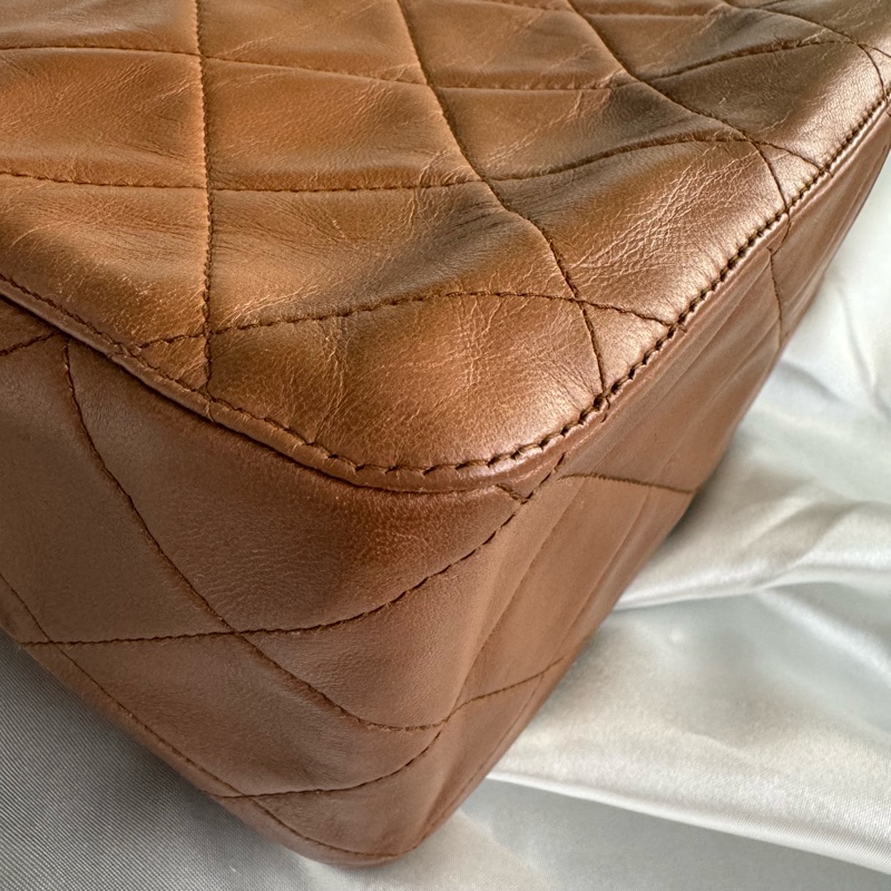 Chanel Matelasse Lambskin Turnlock Post Bag 焦糖色羊皮郵差包-27