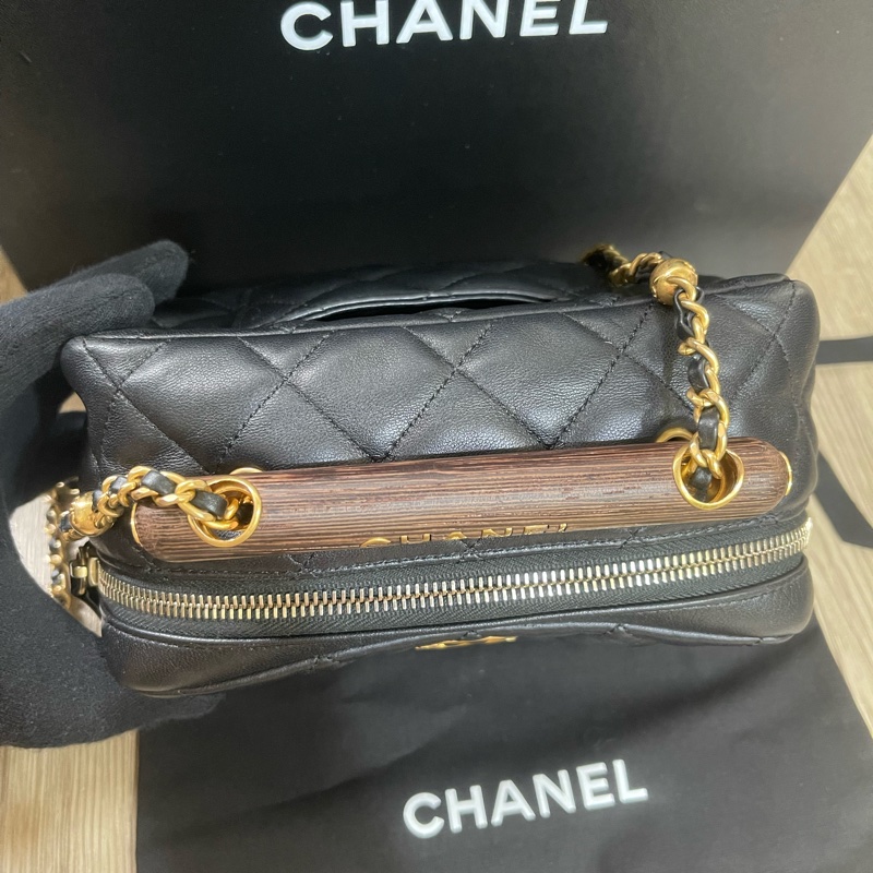 ❣️限時特價❣️（保留中）全新品Chanel木棍相機包(sogo百貨專櫃購入配件齊全）-32
