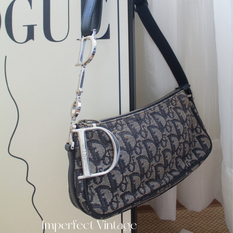 Dior大D扣腋下包-0