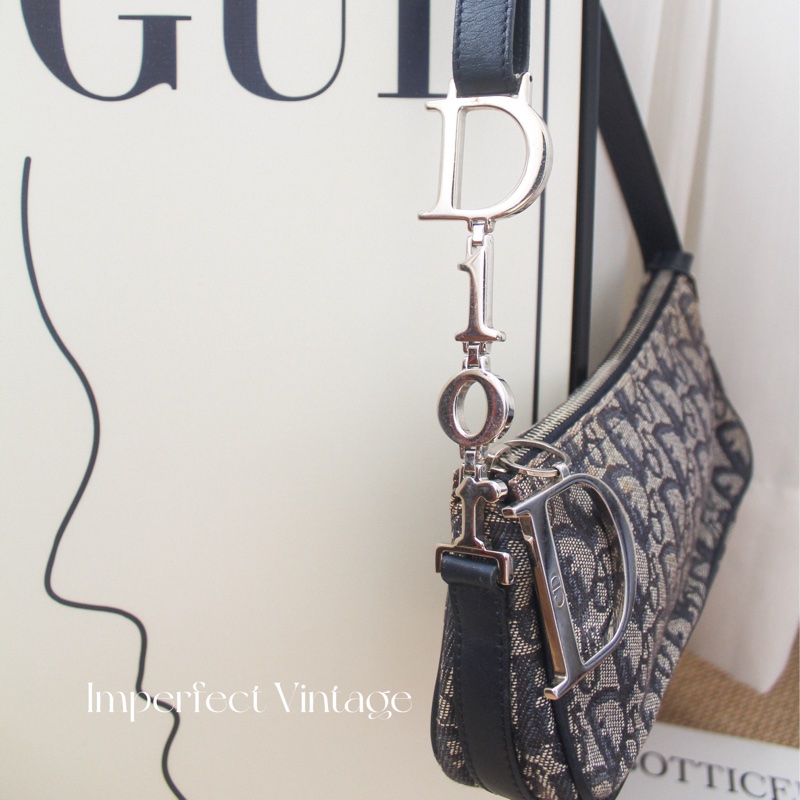 Dior大D扣腋下包-3