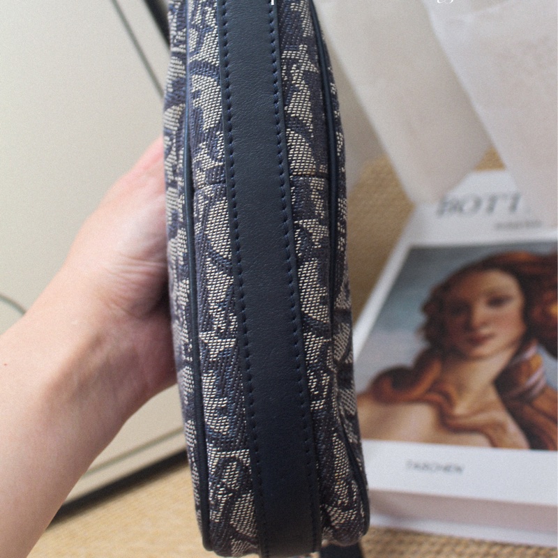 Dior大D扣腋下包-6