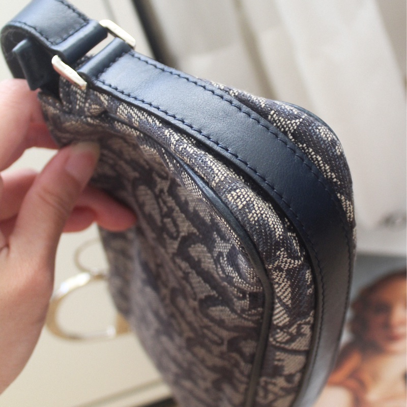 Dior大D扣腋下包-7