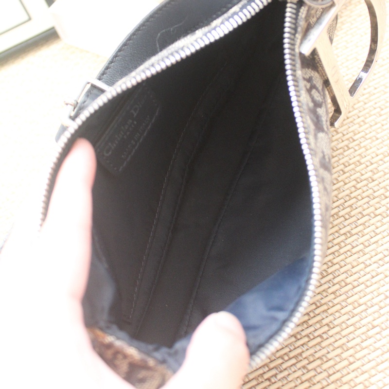 Dior大D扣腋下包-8