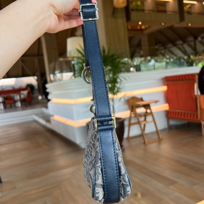 Dior大D扣腋下包-13