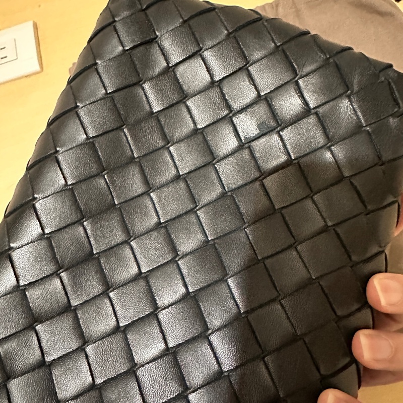 bottega veneta 經典羊皮編織側背包-18