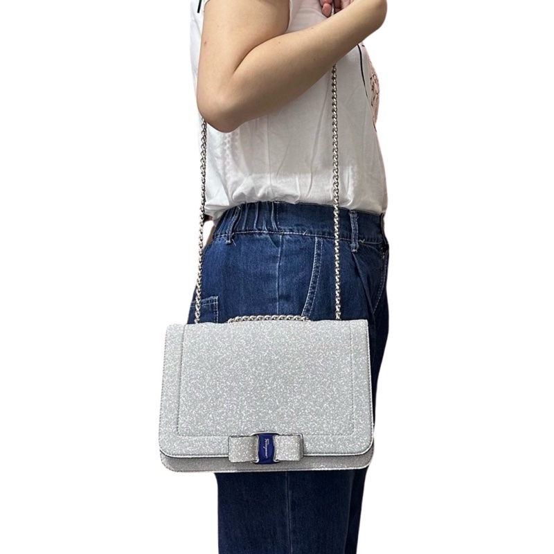 Vara 蝴蝶結亮片皮革肩背包-3