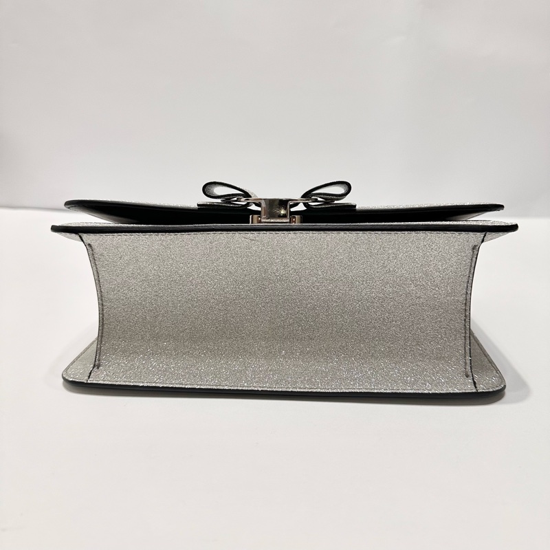 Vara 蝴蝶結亮片皮革肩背包-10