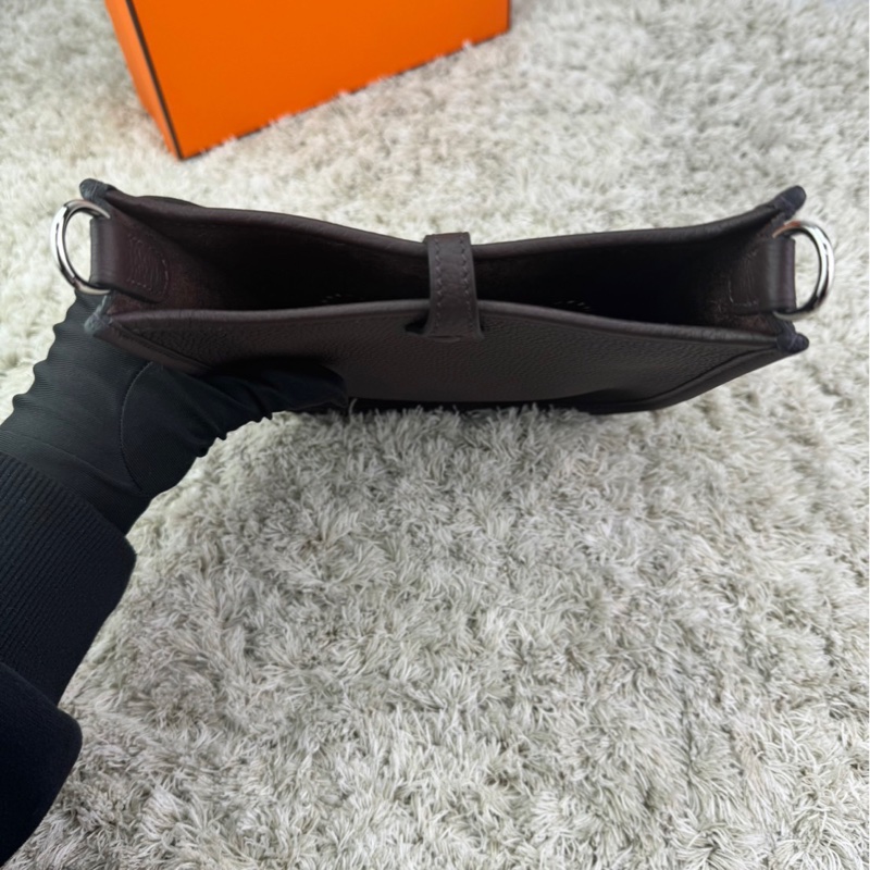 愛馬仕～Hermes  Evelyne16 馬鞍紅 /紅棕色  銀釦  Z刻  ⭕️全新⭕️膠膜未撕⭕️-16